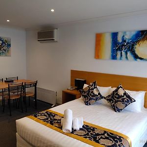 Coachman Motel And Holiday Units